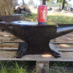 Antiguo Yunque de Doble Bigornia de 67kg del año 1957/ Antique Anvil