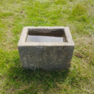 Pila Rectangular de Granito 36x25x25